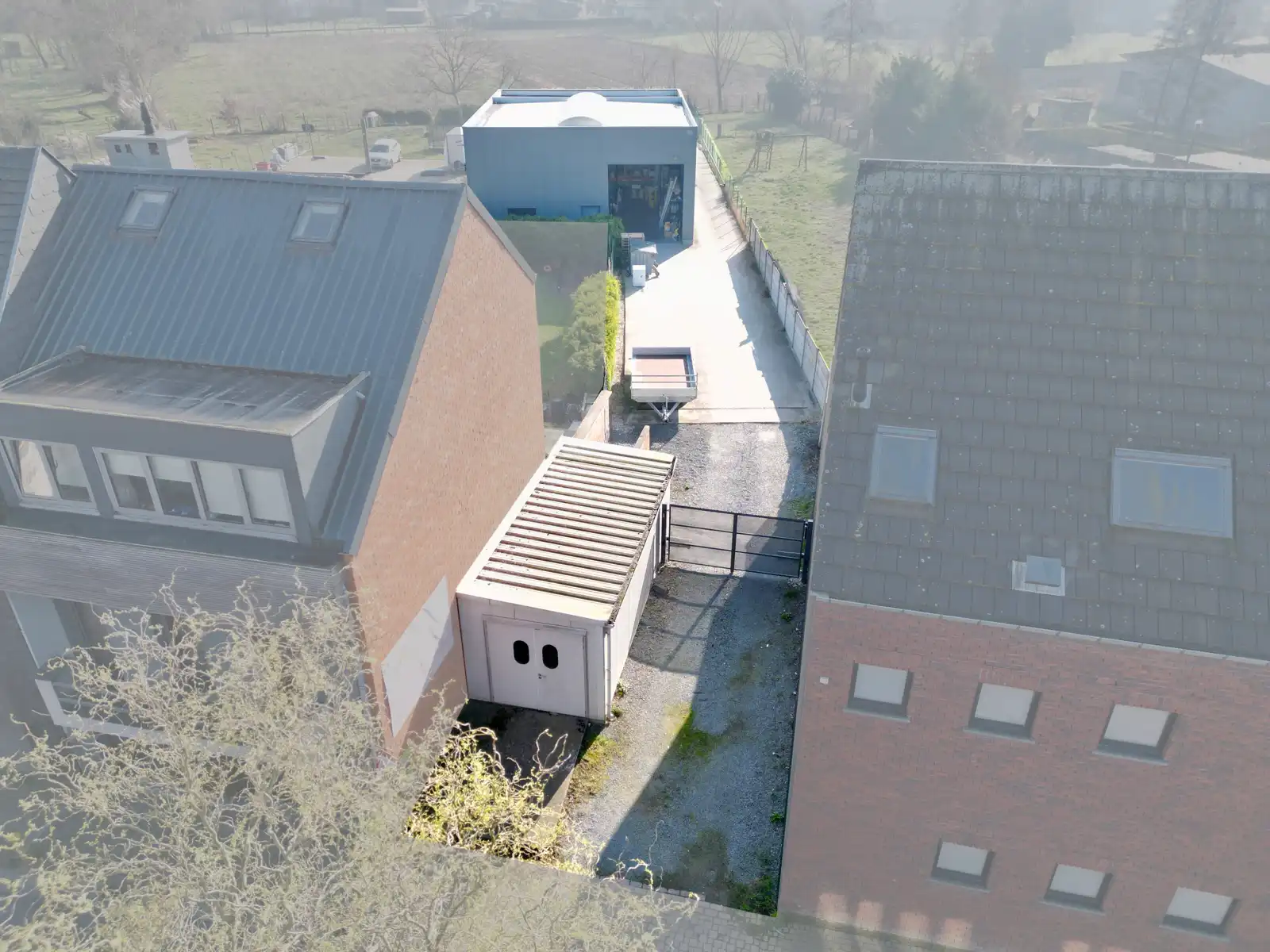 Bouwgrond voor GB + Magazijn (144 m²), Centraal gelegen! foto {{pictureIndex}}