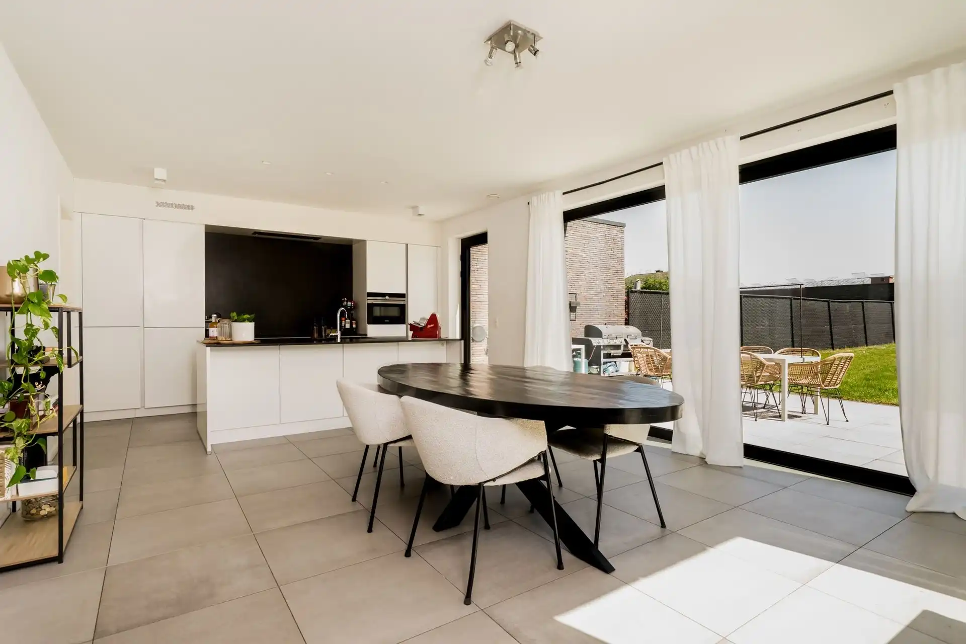 Halfopen woning met 3 slaapkamers en zonnige tuin in Onze-Lieve-Vrouw-Waver foto 3