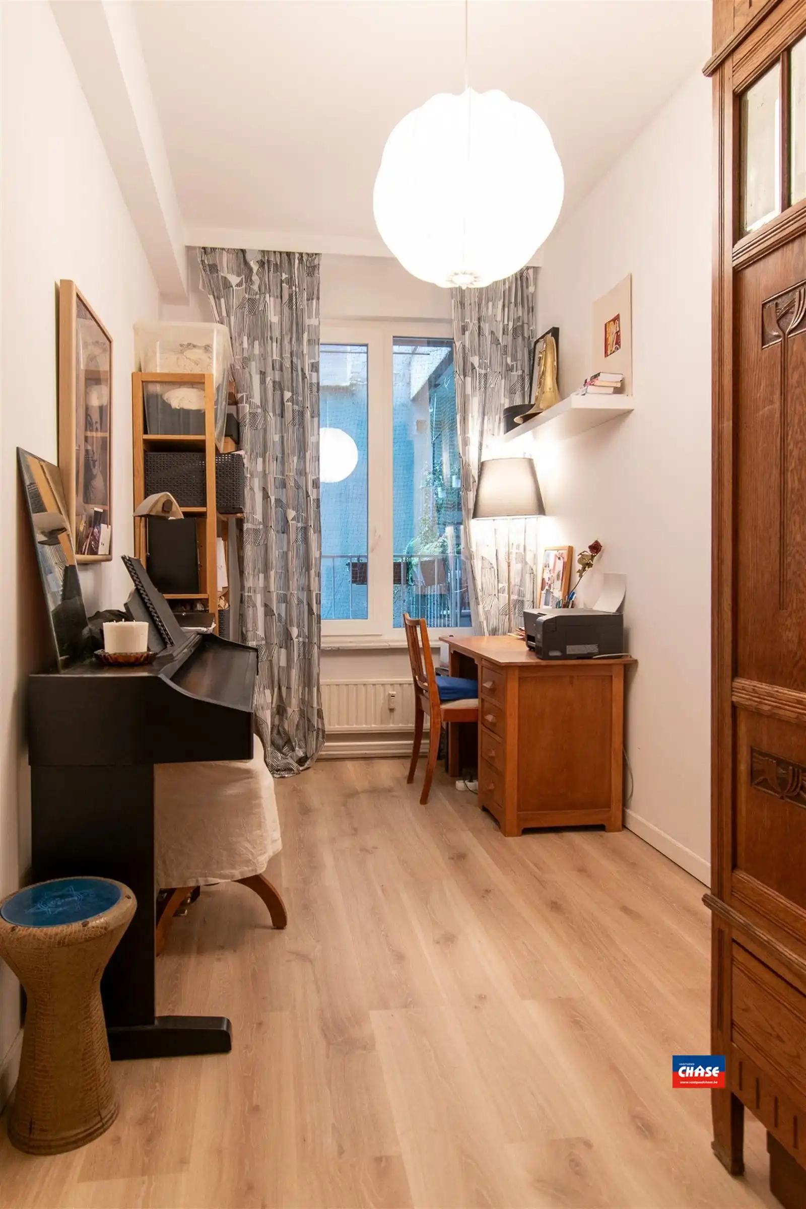 Ruim, instapklaar appartement met drie slaapkamers en terras gelegen op toplocatie! foto 14