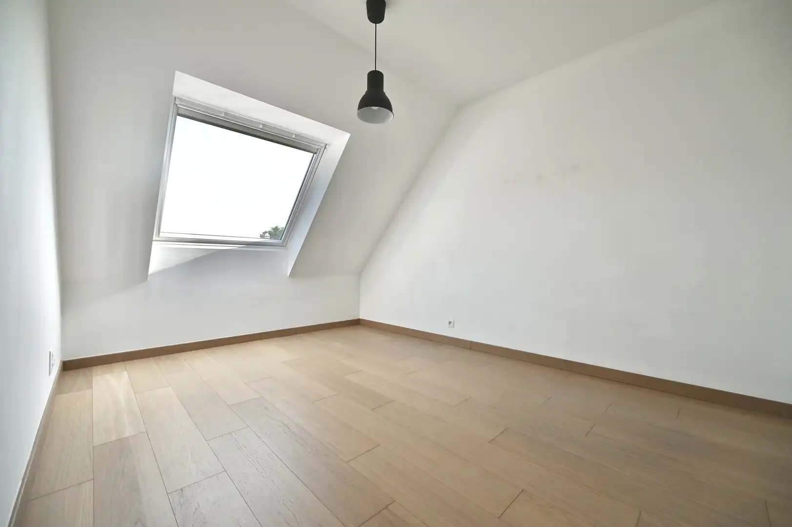 Duplex appartement met 3 slaapkamers, 2 badkamers en 1 autostaanplaats. foto 11