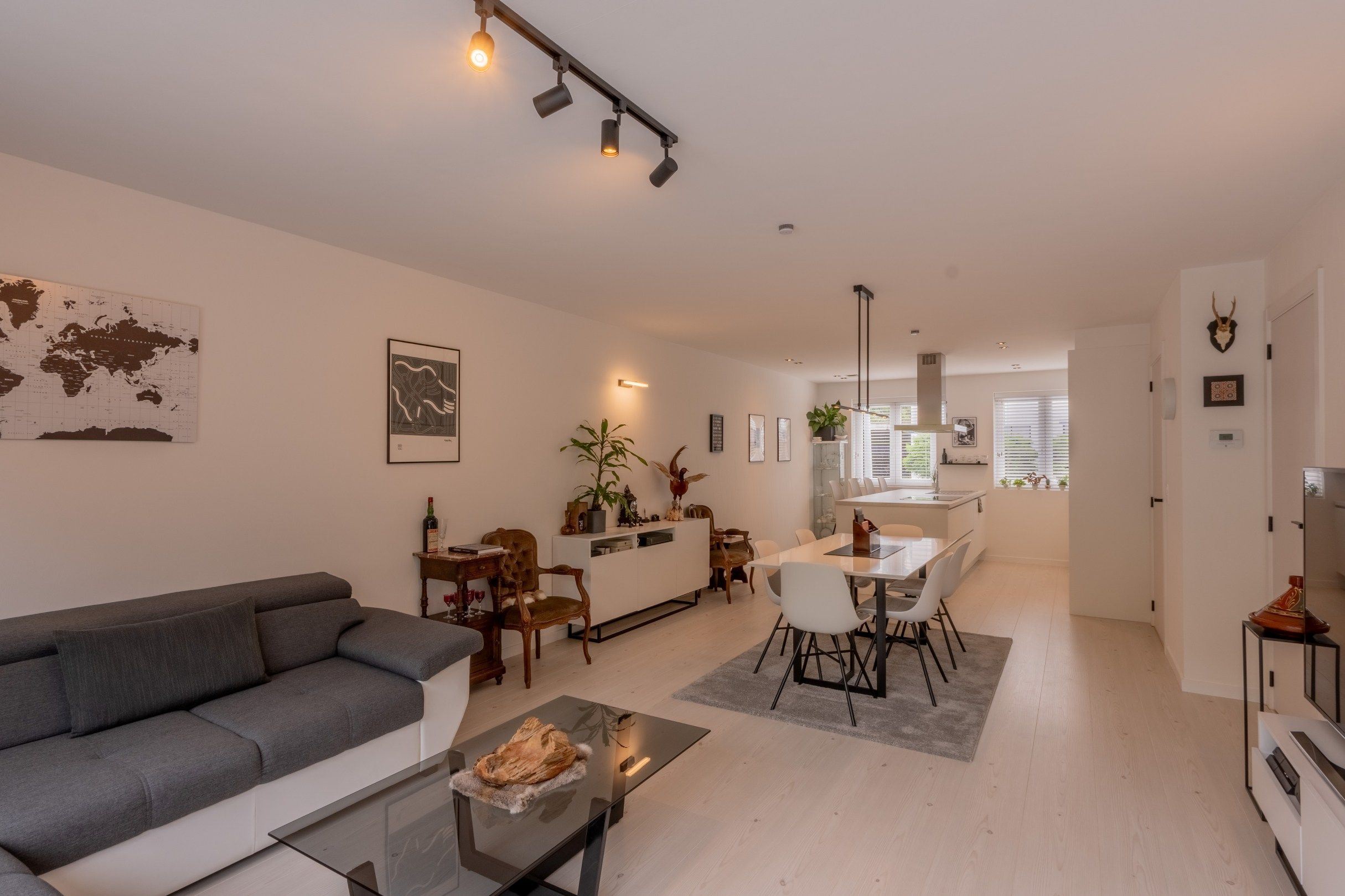 Stijlvolle en energiezuinige woning te Moerkerke  foto 3
