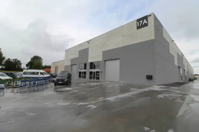 Commercieel te huur Diksmuidesteenweg 652/5 - 8800 Roeselare