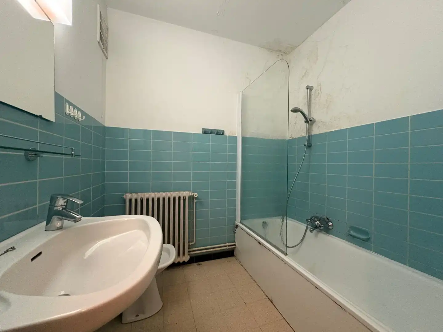 2-slaapkamer appartement met zeezicht, ideaal gelegen op een toplocatie aan de kust. foto 7