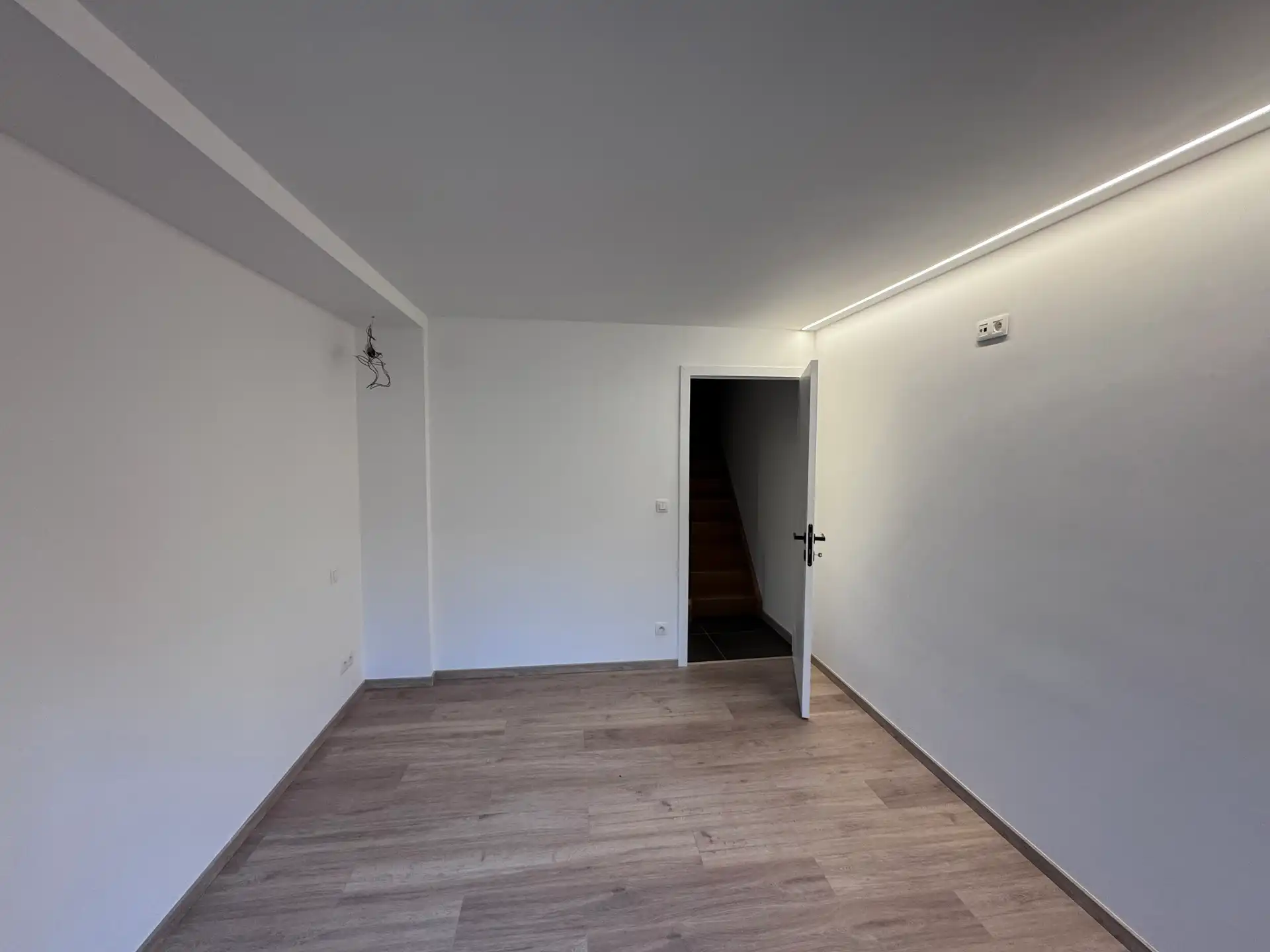 Ruime gezinswoning met 4 slaapkamers foto 8