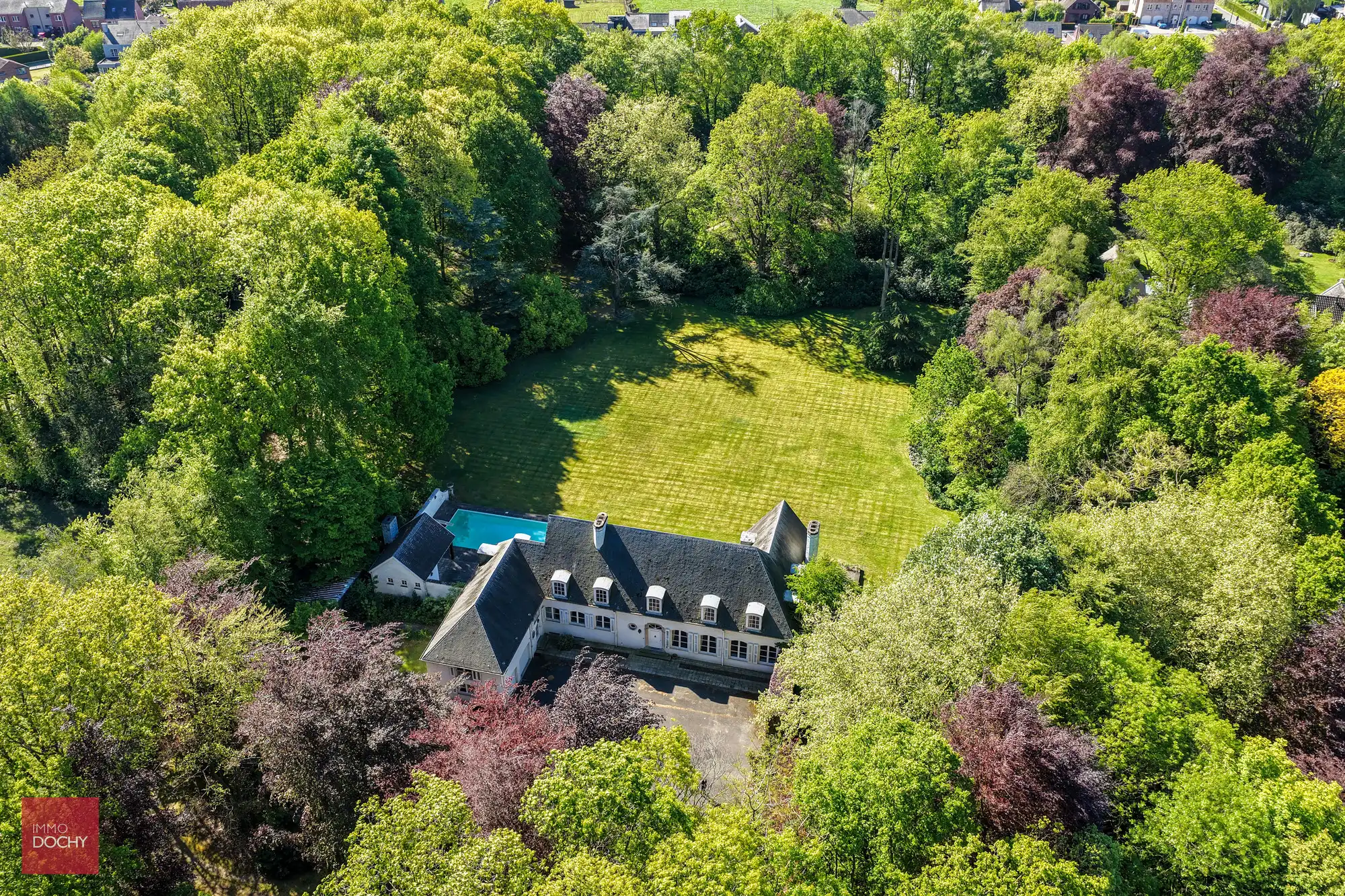 Uniek domein met ruime villa in prachtige parktuin op 2,7ha foto 3