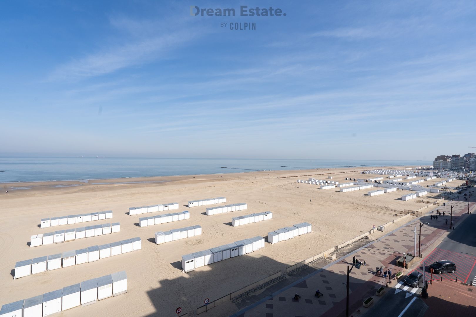 Fantastisch gerenoveerd appartement op de zeedijk vlakbij het casino van Knokke foto 1