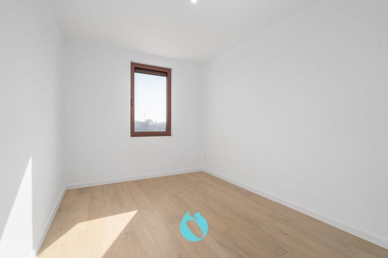 Ontdek dit prachtige duplex-nieuwbouwappartement, met drie slaapkamers en twee badkamers foto 8