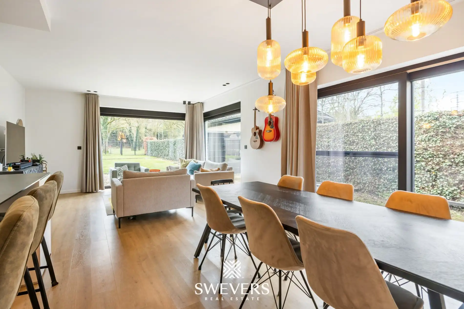 Recente halfopen bebouwing met 5 slaapkamers met verrassend grote tuin in Houthalen foto 6