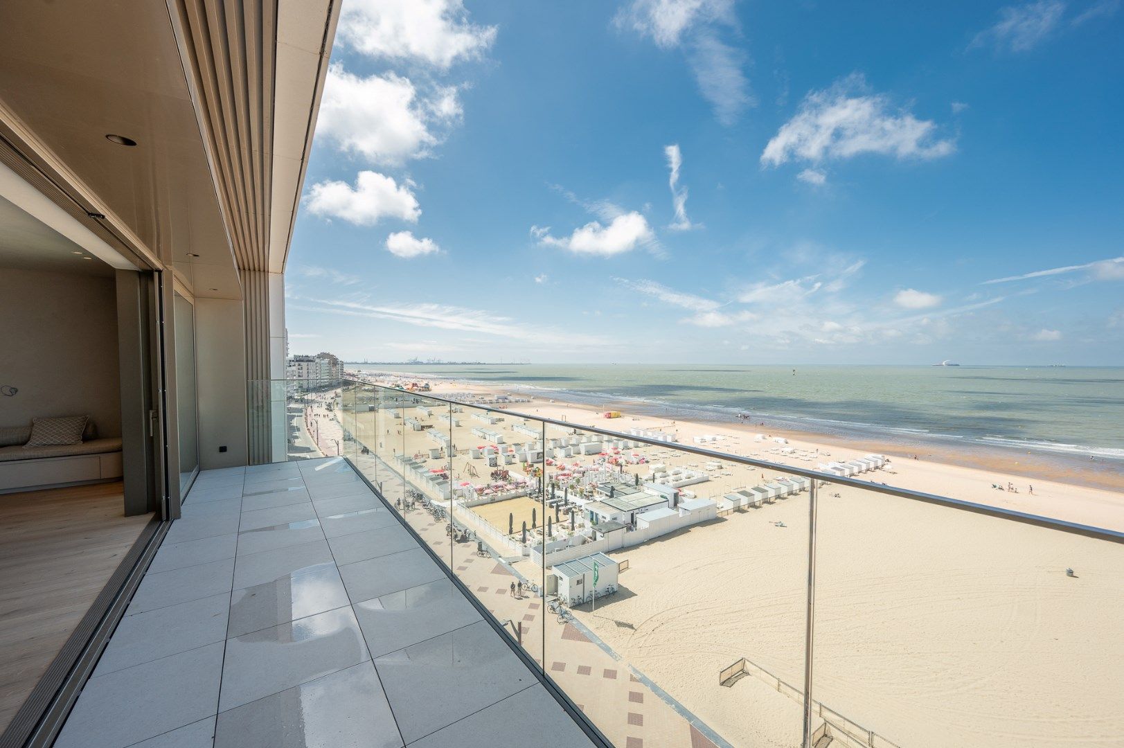 Luxueus appartement met frontaal zeezicht in het Zoute Knokke foto 4