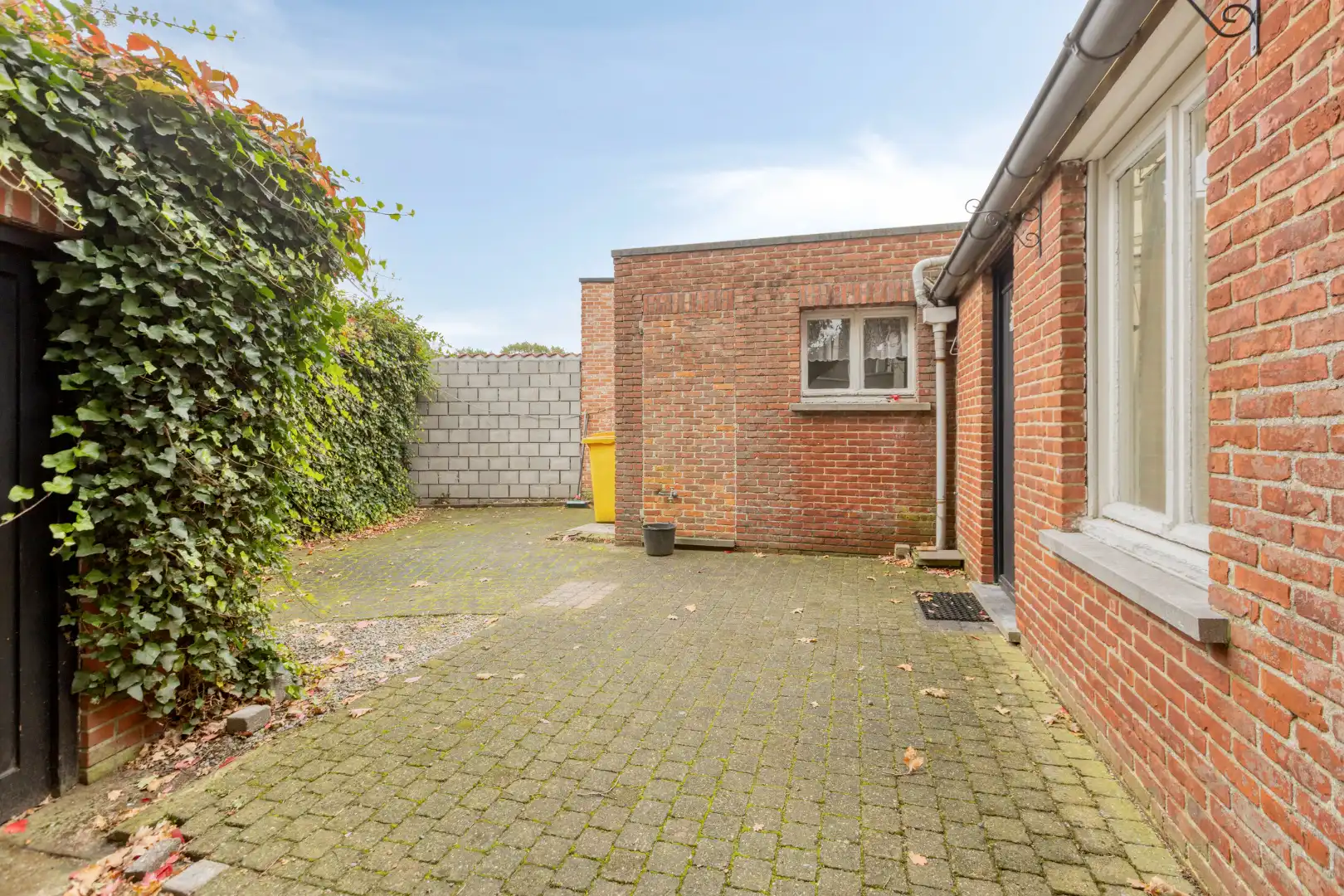 Te renoveren woning met 3 slaapkamers en ruime tuin op 1.065 m² te OLV Olen !  foto 19