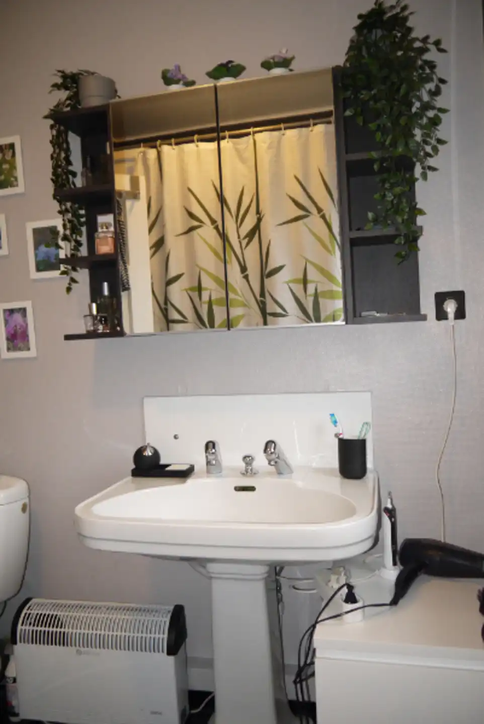 Centraal gelegen ruime woning met garage foto 5