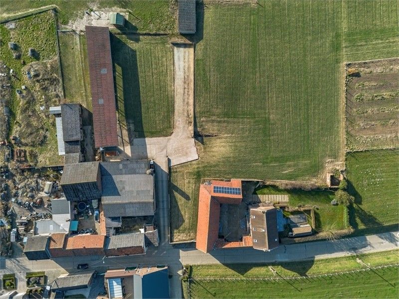 VOLLEDIG TE RENOVEN WONING MET OPSLAGRUIMTE OP EEN PERCEEL VAN MAAR LIEFST 69A20CA IN HORPMAAL foto 9