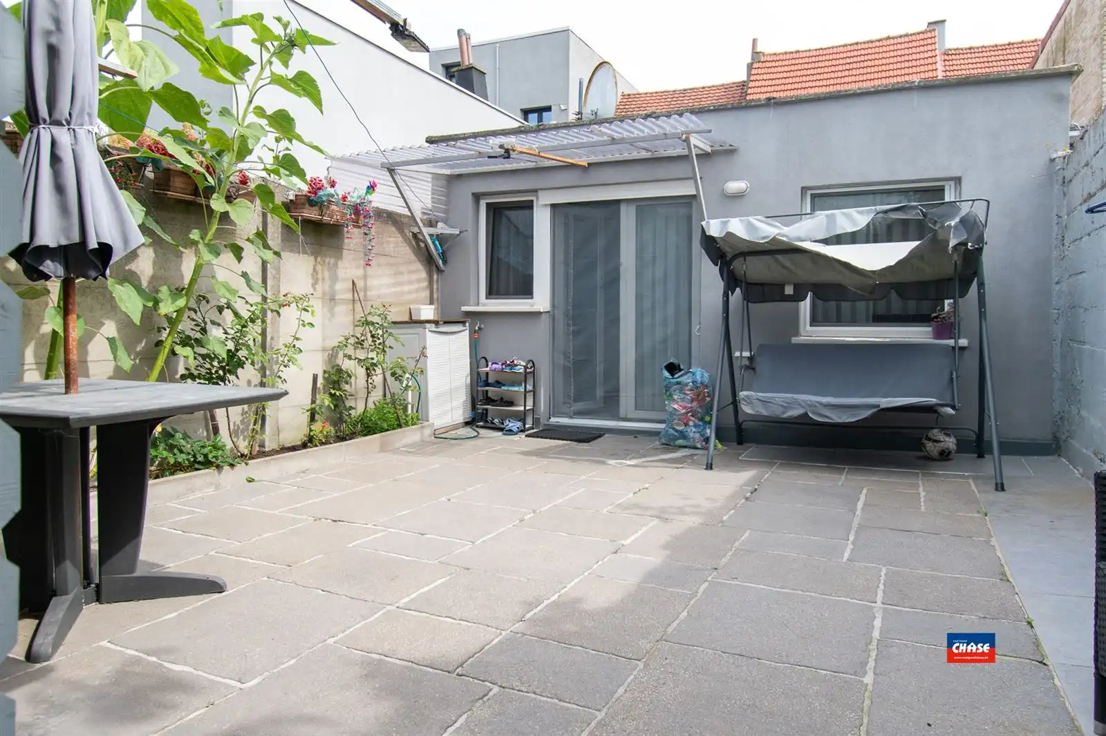 Instapklare rijwoning met tuin en garage foto 15