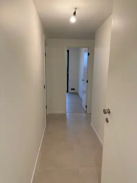 Prachtig 2-slaapkamerappartement op topligging aan het water TE HUUR! foto 11