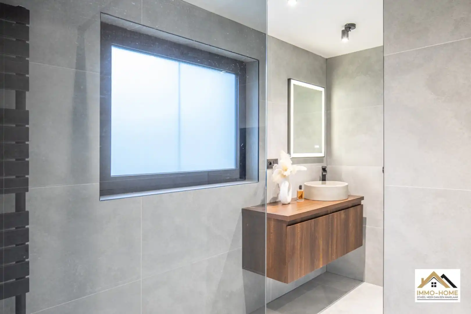 Gerenoveerde ruime open bebouwing op landelijke ligging foto 6