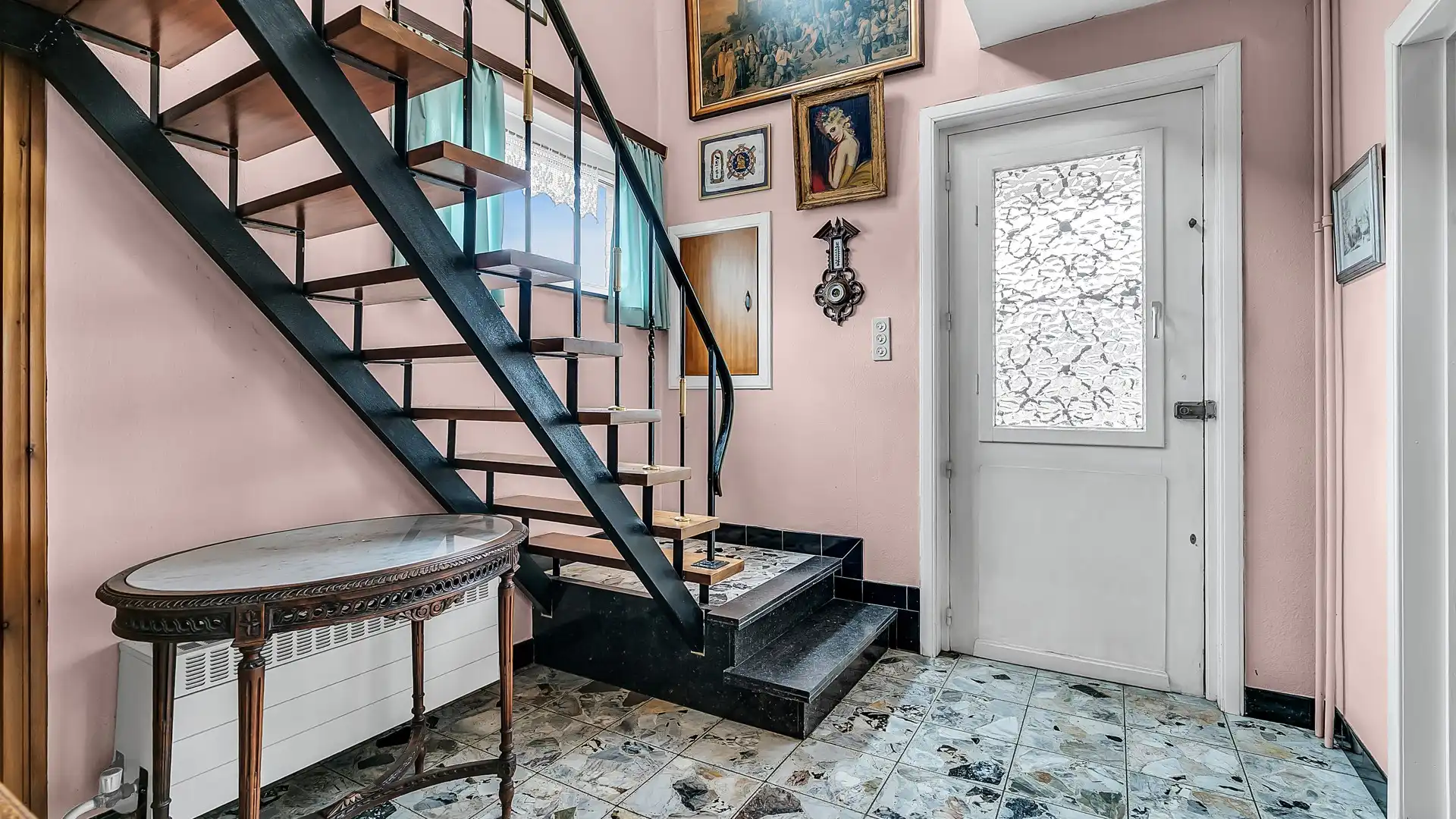 Rustig gelegen te renoveren woning met 4 slaapkamers op een perceel van 13a 07ca foto 3