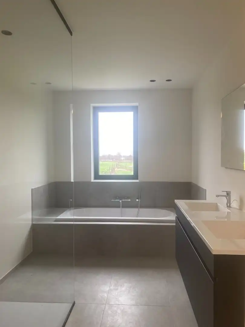 Moderne nieuwbouwwoning met 3 slaapkamers en garage foto 9