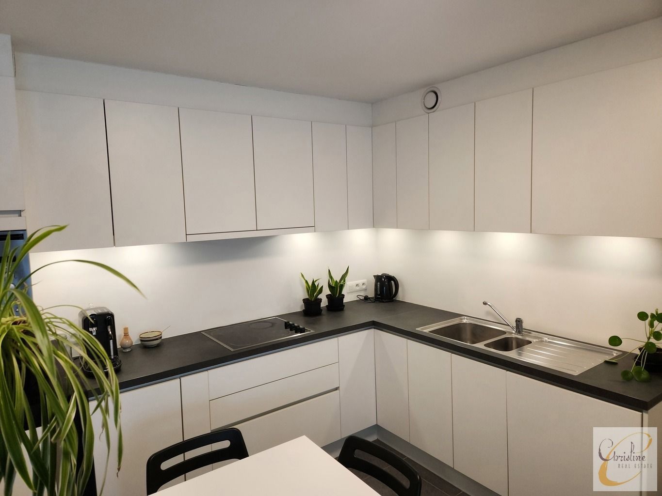 Modern instapklaar appartement met 1 slaapkamer. Topligging foto 8