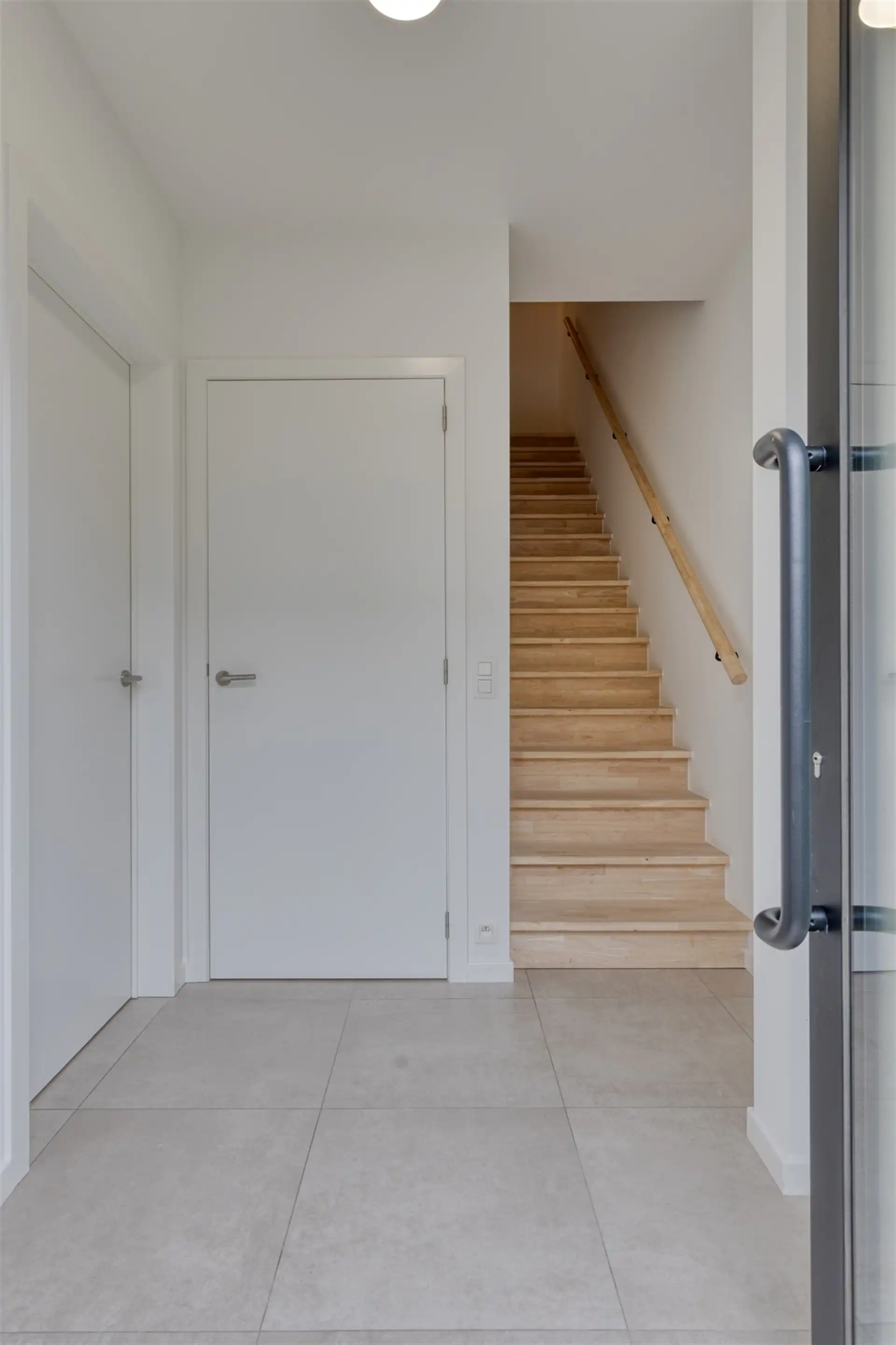 Prachtige nieuwbouwwoning (onder Registratierechten) foto 6