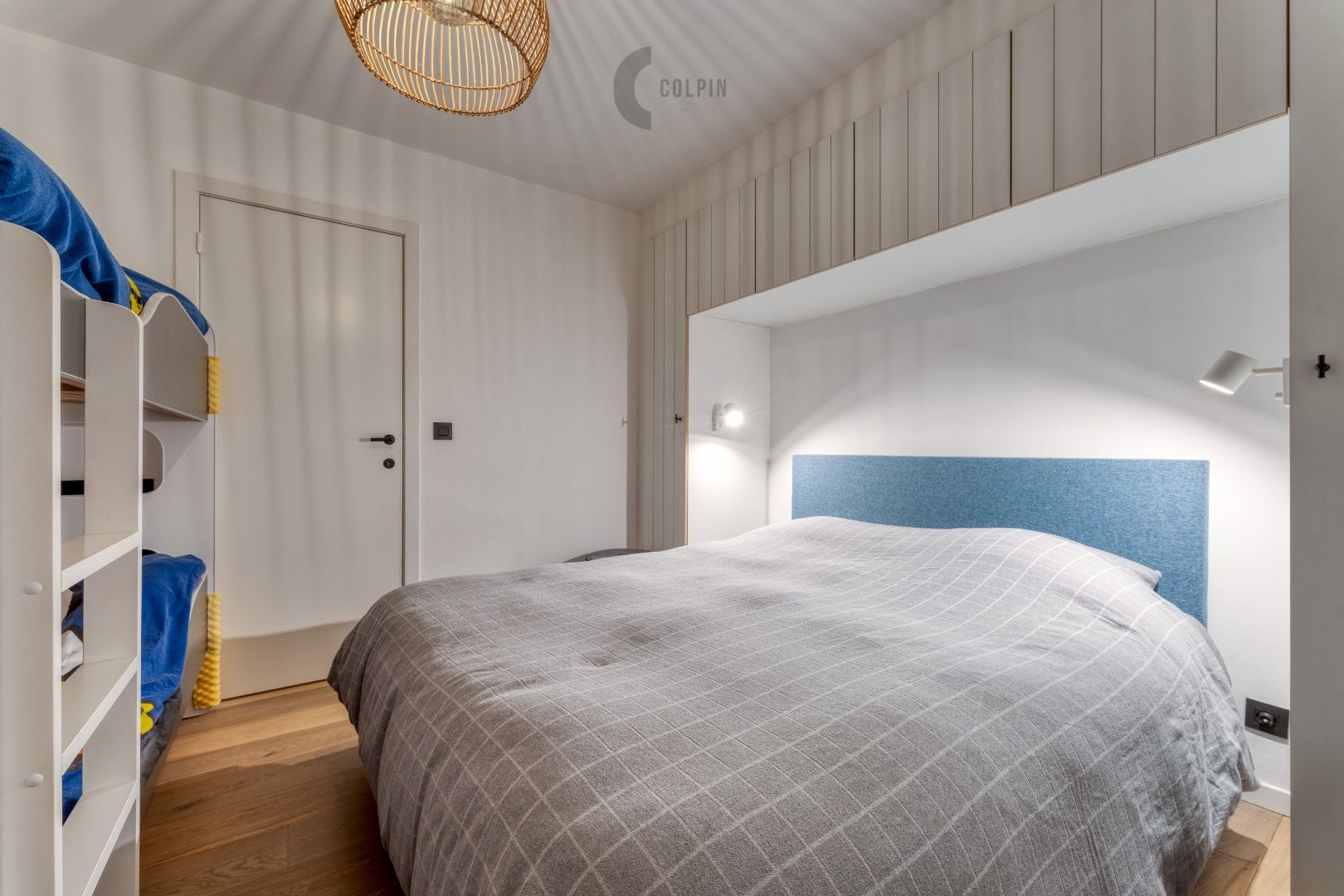 Instapklaar appartement met zonnig terras vlakbij de Zeedijk te Knokke-Heist! foto 7