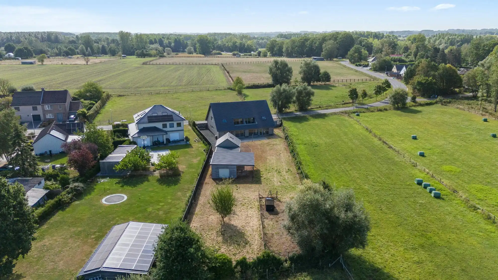 Ruime villa met tuin & 2 garages, ideaal als kangoeroewoning foto 42