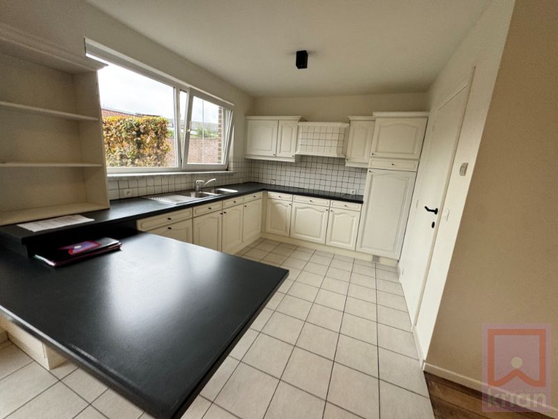 Gelijkvloers appartement met 3 slaapkamers, garage en terras. foto 13