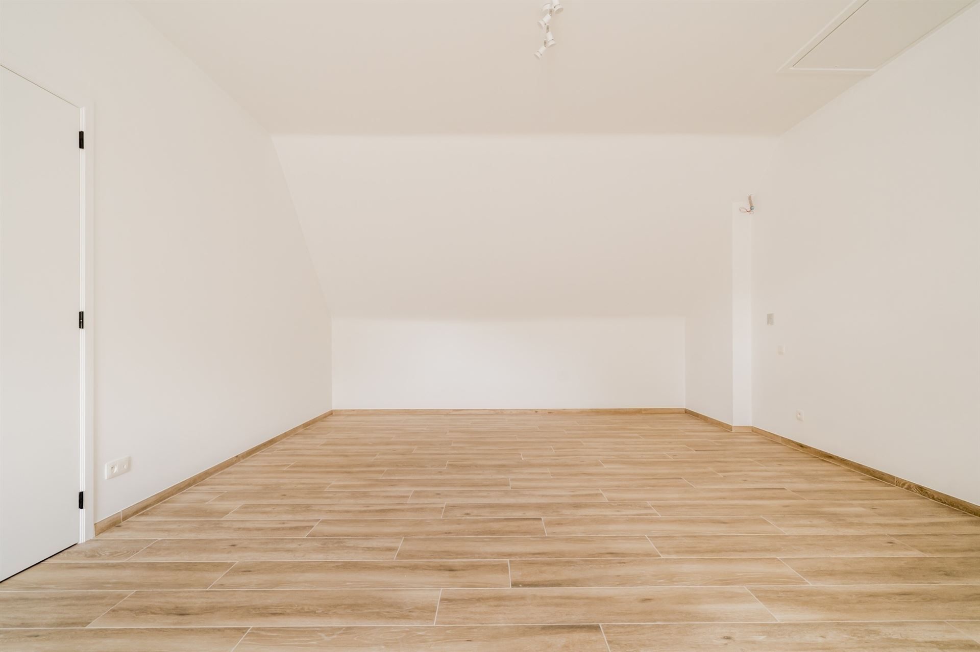 Moderne nieuwbouwwoning met 4 slpkm, tuin en garage  foto 20