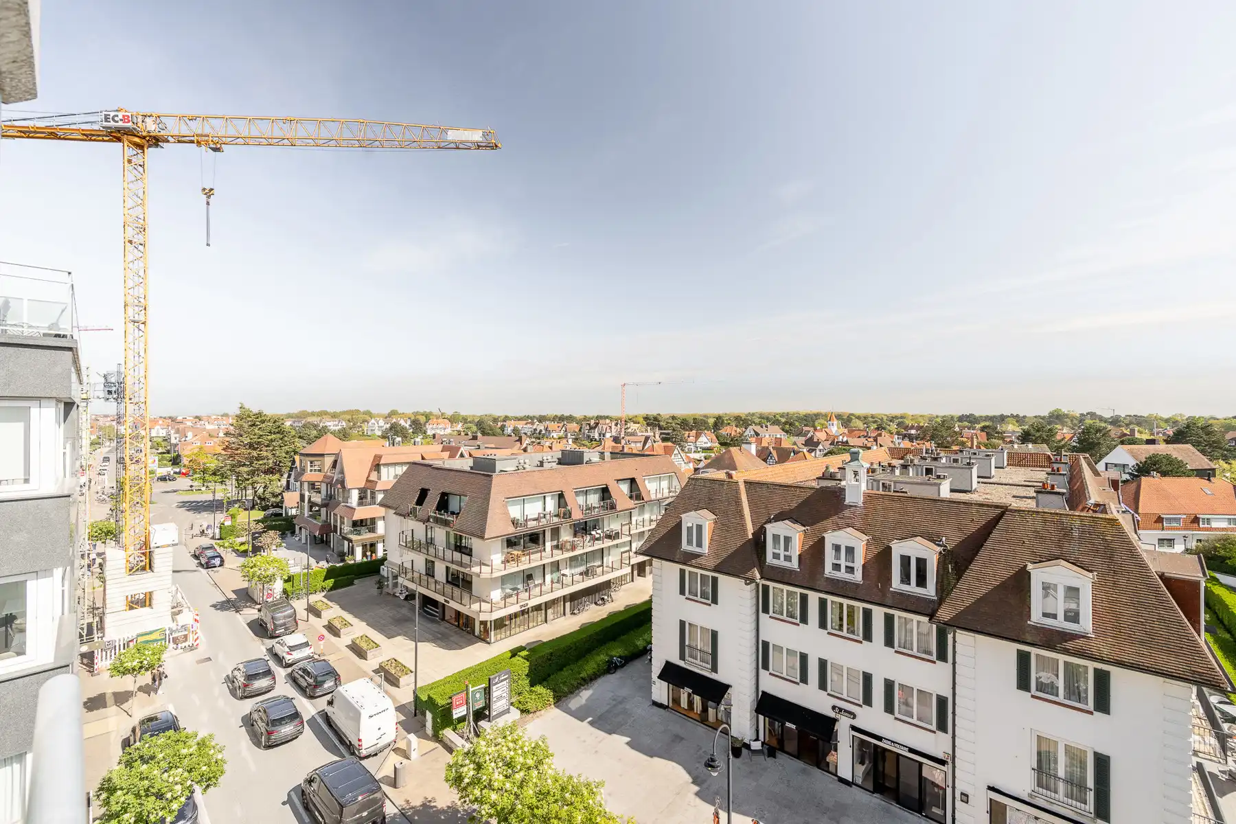 Zonnig appartement met open zicht in hartje Zoute ! foto 5