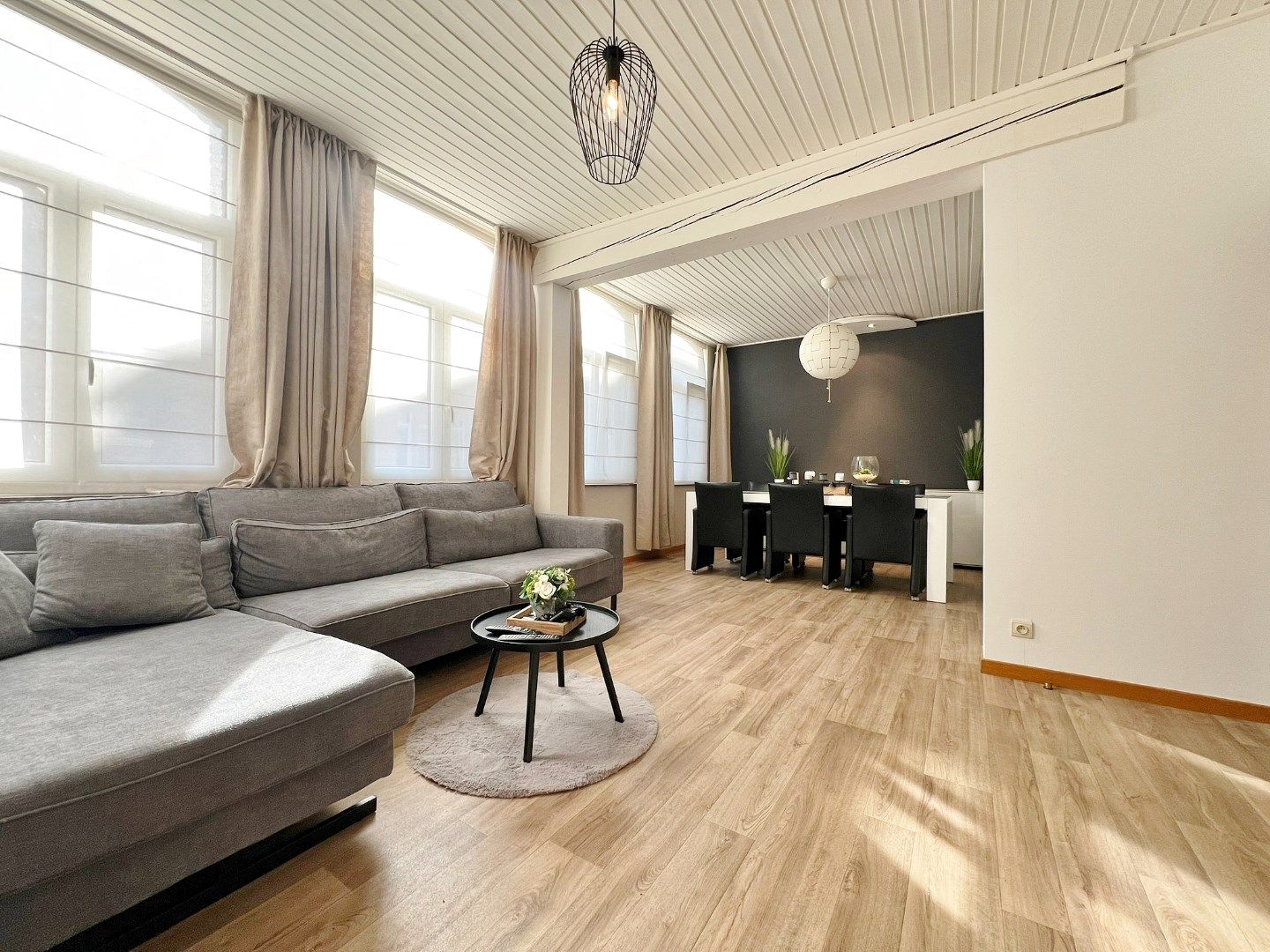 Opbrengsteigendom met duplex-appartement en studio op topligging.  foto 3