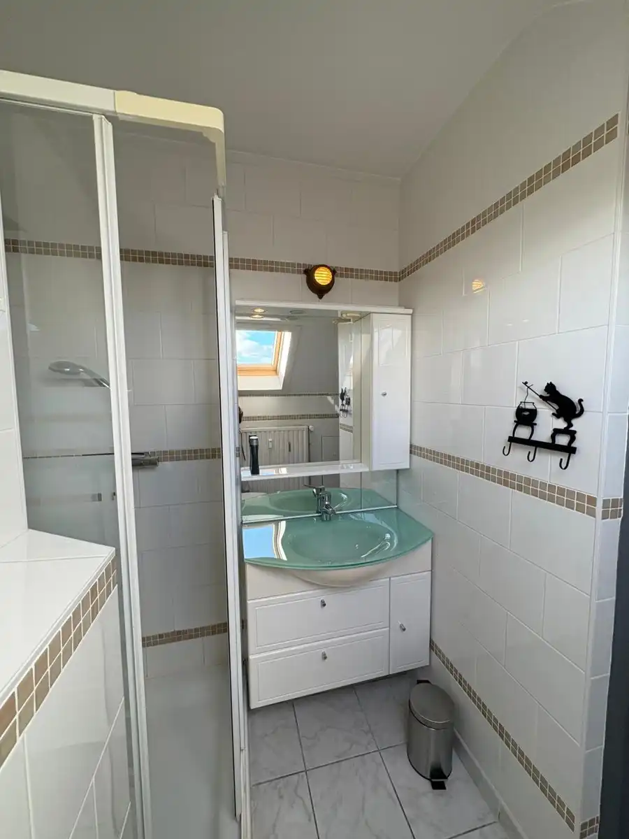 Instapklare, bemeubelde studio dichtbij zee in Oostende foto 5