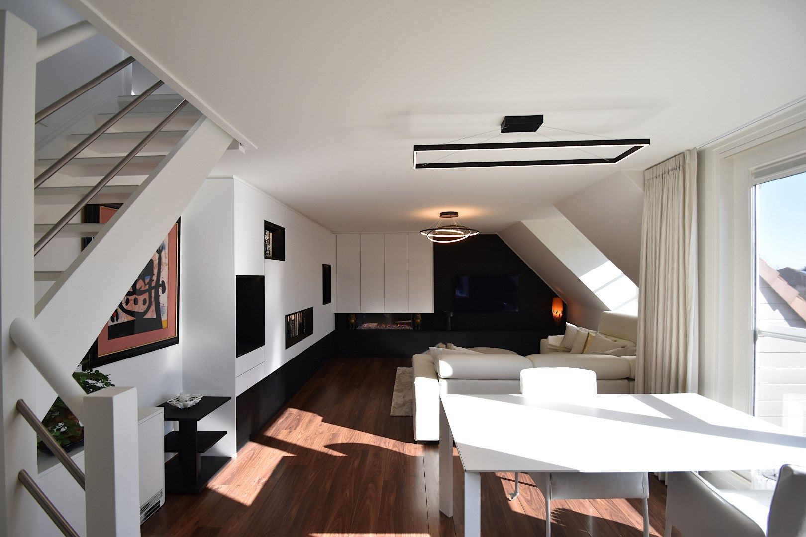 Luxueus, afgewerkt duplex appartement met 3 slaapkamers. foto 5