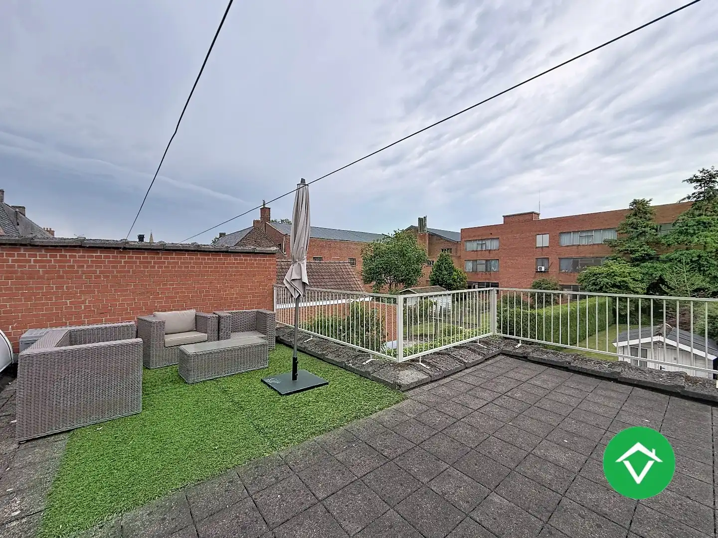 Duplex appartement met 2 slaapkamers groot terras en garage te Handzame foto 11
