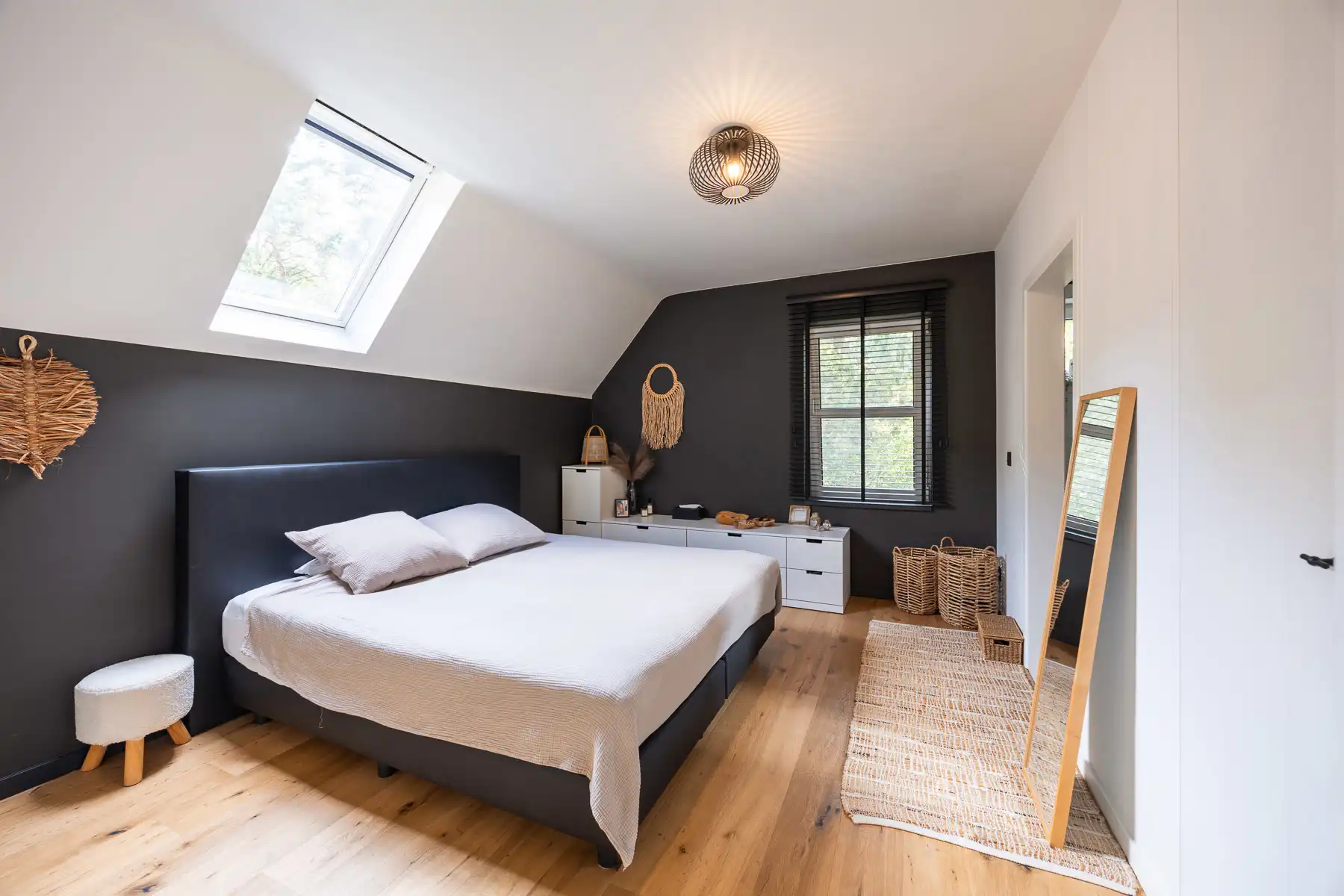 Royale villa met zwemvijver en polyvalent bijgebouw foto 14