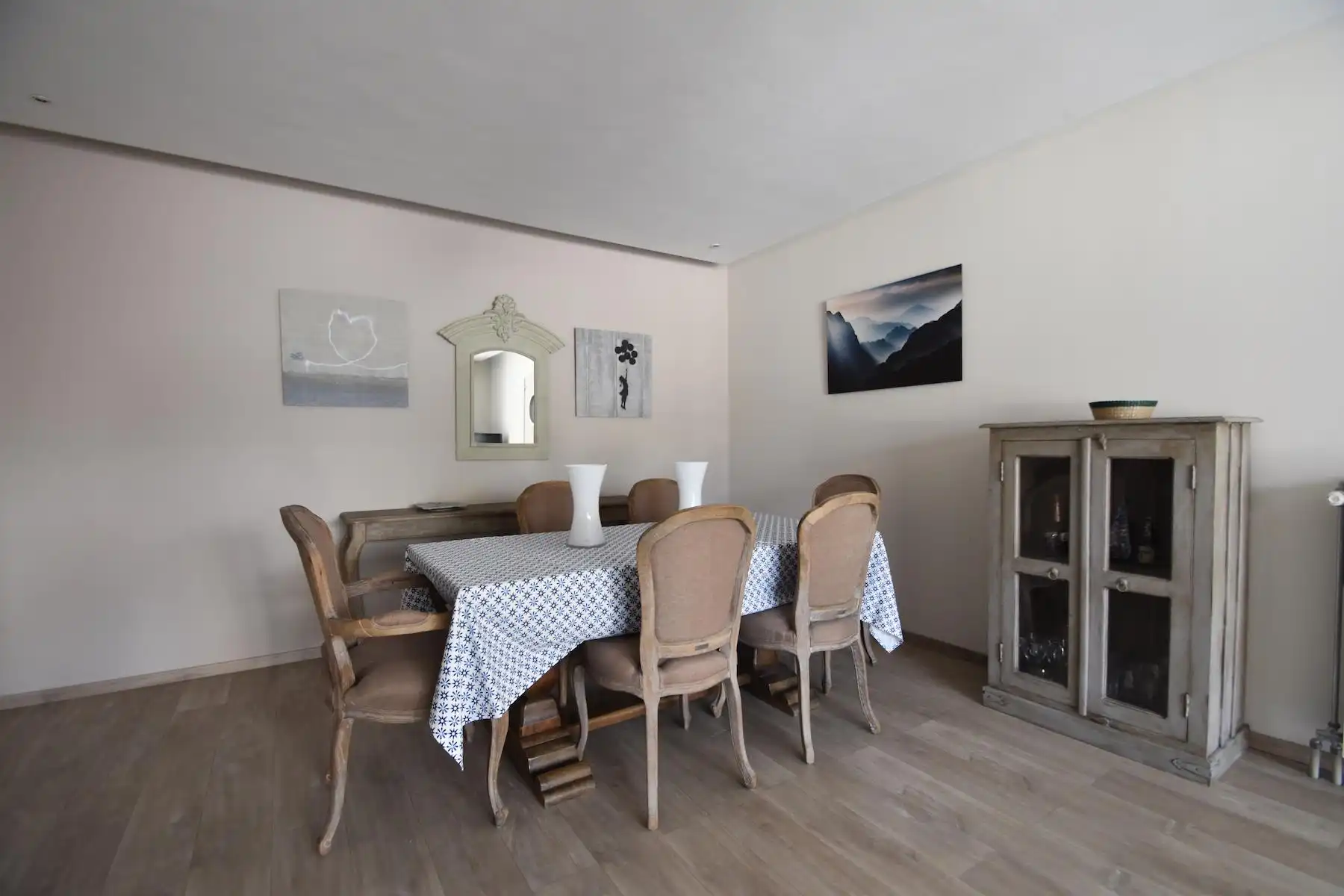 ANTWERPEN - GEMEUBELD appartement nabij Meir en centraal station foto 5