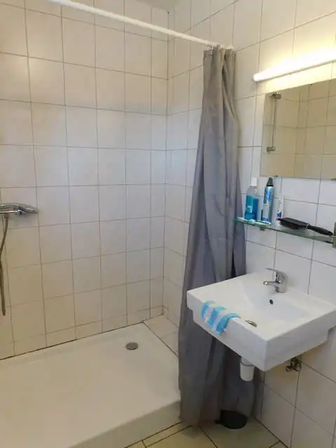 Instapklare woning met garage en tuin foto 11