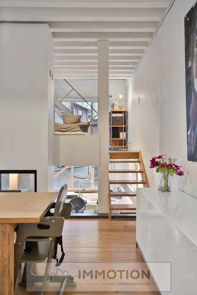 Unieke hoekwoning met twee vergunde appartementen foto 9