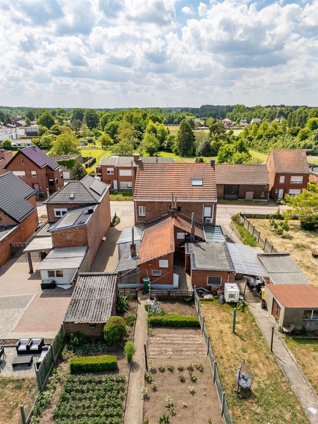 robuuste te renoveren woning op 11a10ca foto 35