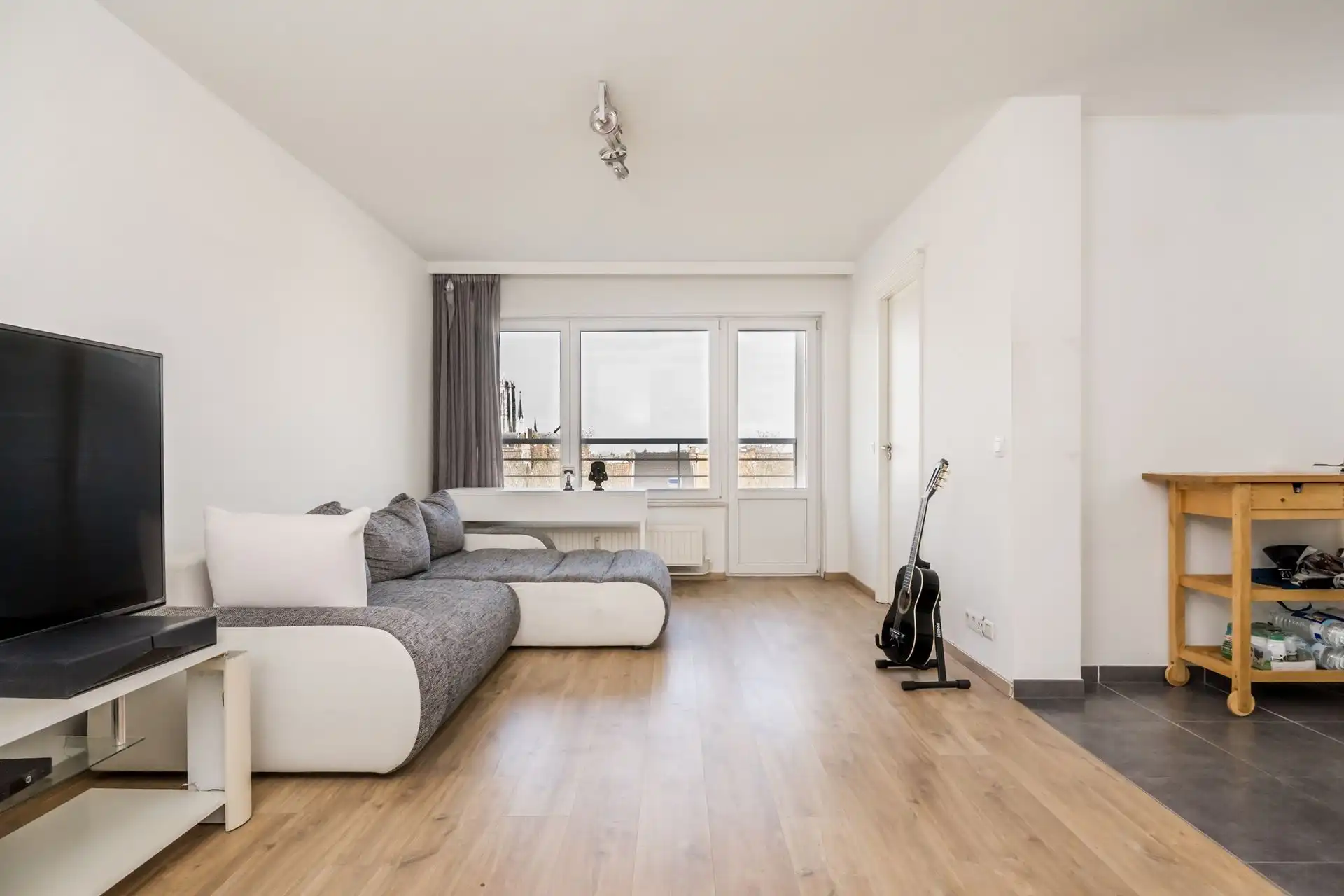 Instapklaar 1 slaapkamer appartement! foto 2