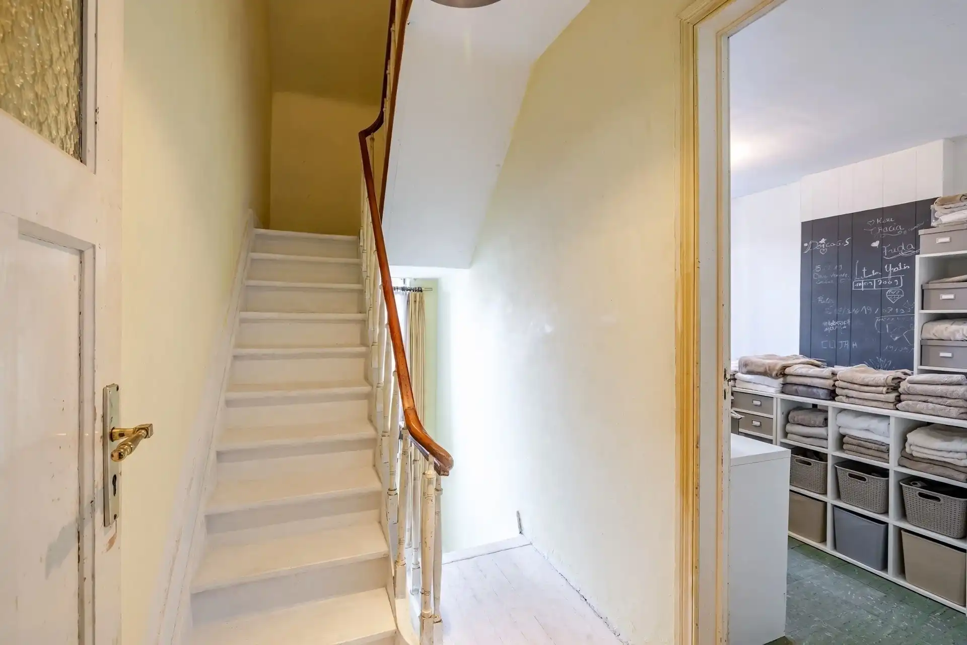 Charmante renovatiewoning met authentieke gevel foto 10