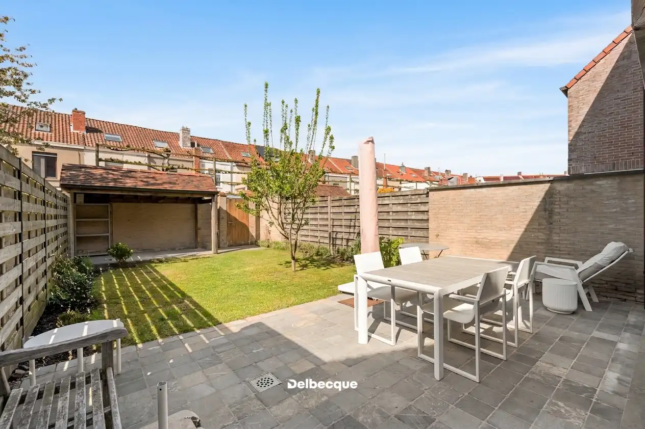 Schitterende instapklare stadswoning met 4 slk en stadstuin in rustige omgeving foto 6