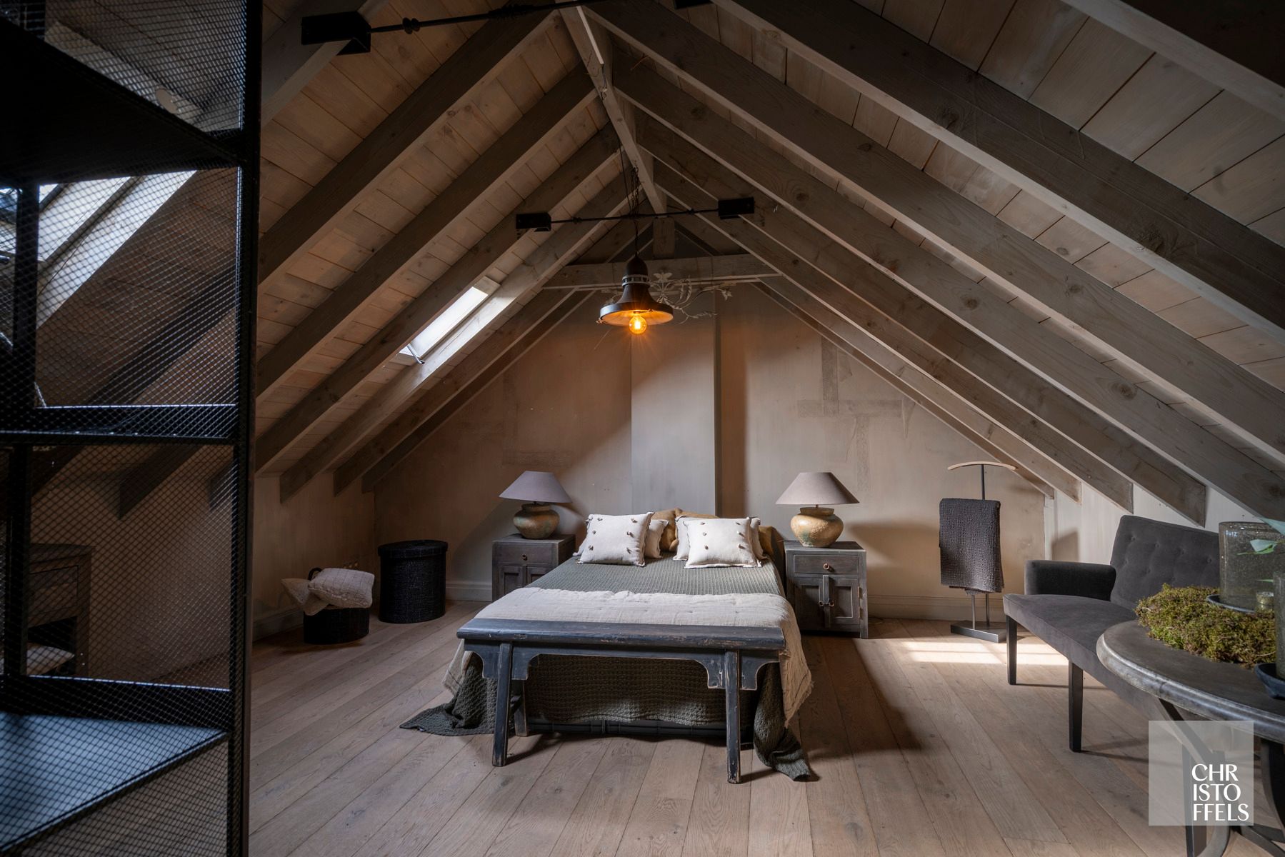Stijlvolle herenvilla van 533 m² met zwembad, wintertuin en gastenverblijf nabij de Nederlandse grens! foto 32
