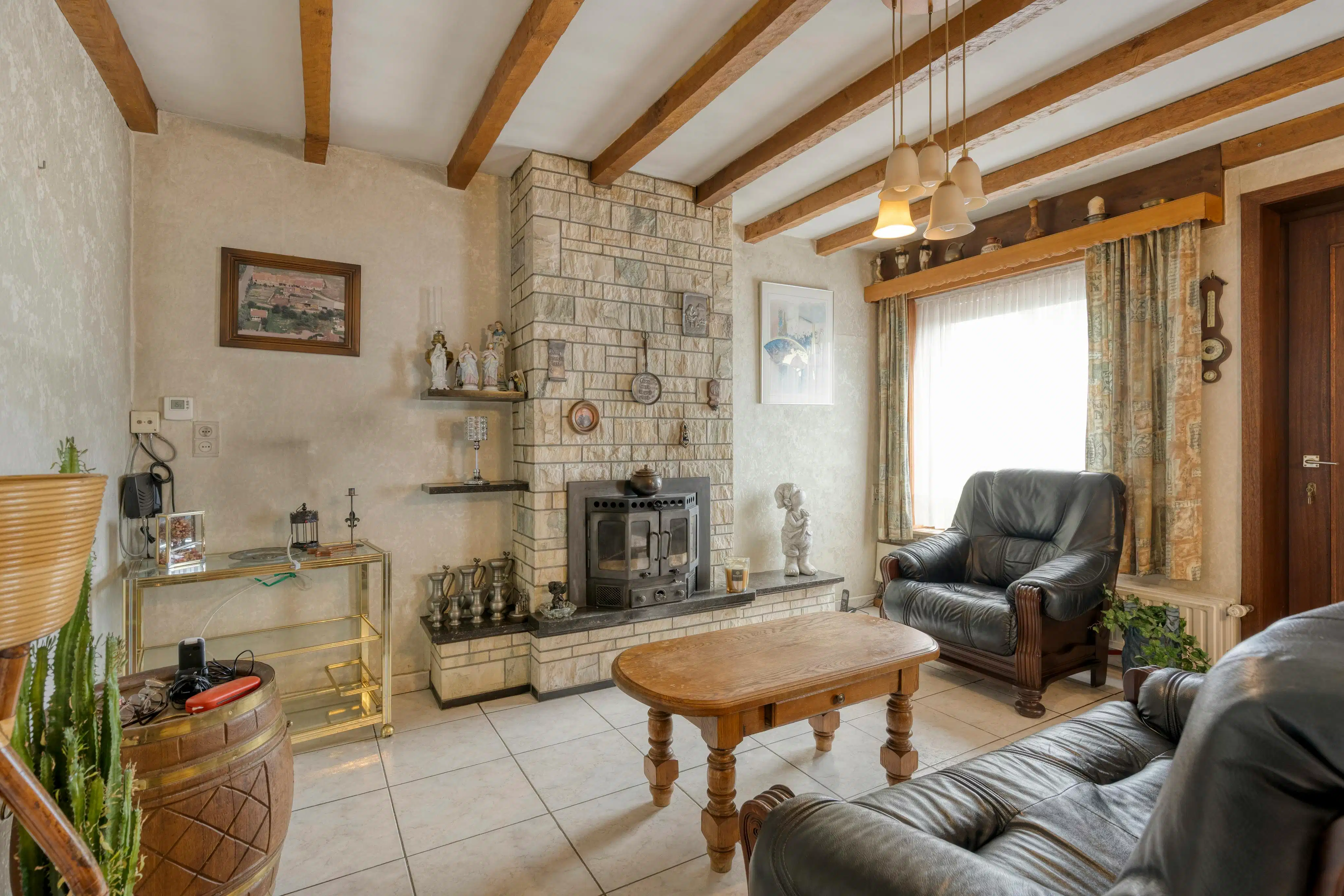 Woning met 4 slaapkamers op een perceel van 1087m² foto 3