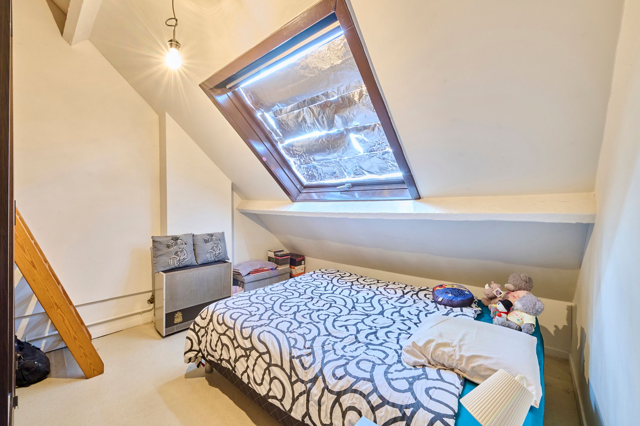 Ruim handelspand met bovenliggend appartement foto 24