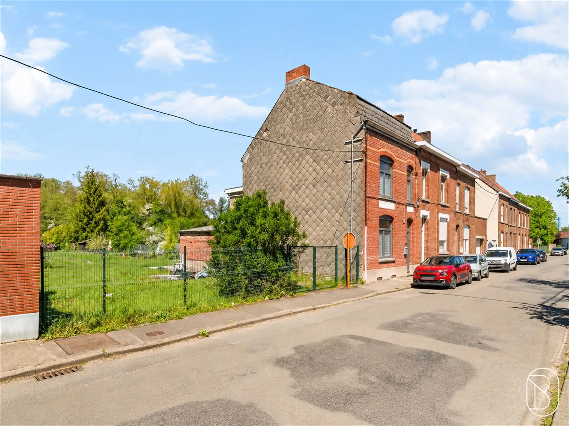 3-gevelwoning met grote tuin, dicht bij alle voorzieningen! foto 5