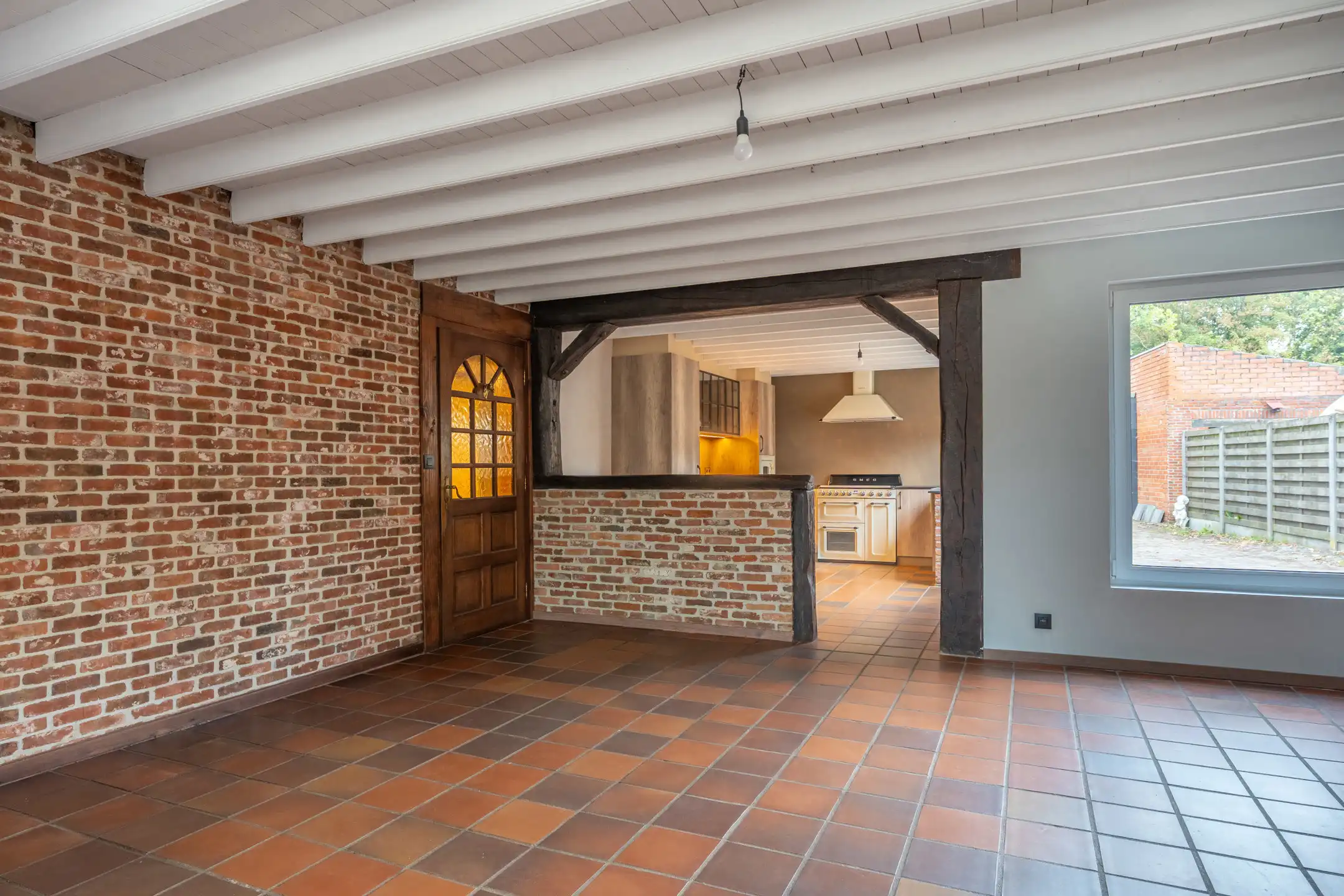 Ger. woning met 3 slpk en grote garage/werkplaats op 1.705 m² foto 10
