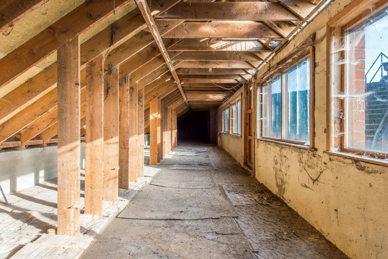 Handelsruimte/kantoor (met atelier, opslag en parking) + woning met tuin en garage, Kortemark foto 21
