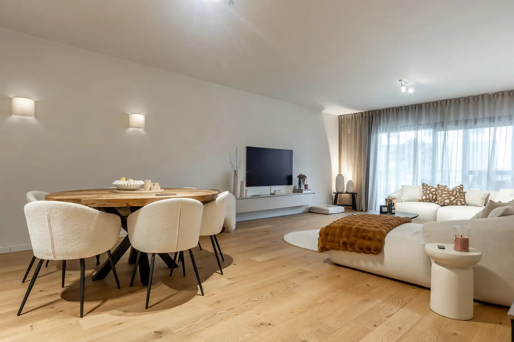 Recent gelijkvloersappartement met 3 slaapkmrs & staanplaats foto 3