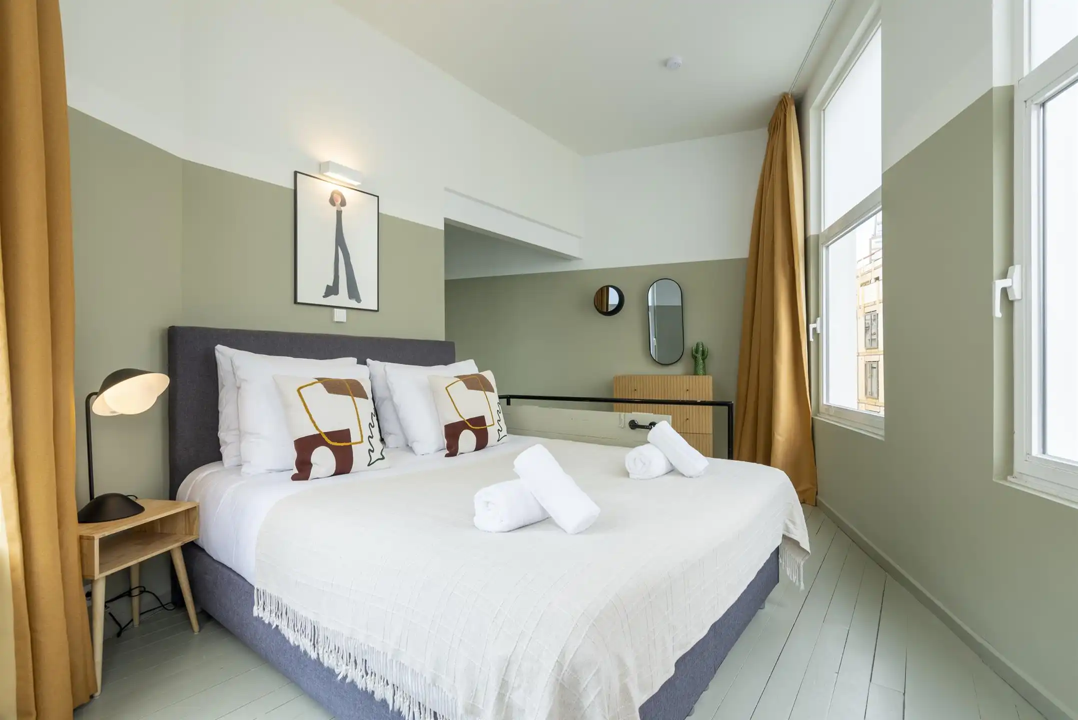 Iconisch hoekpand met drie vergunde duplexen aan het Mechelseplein foto 8