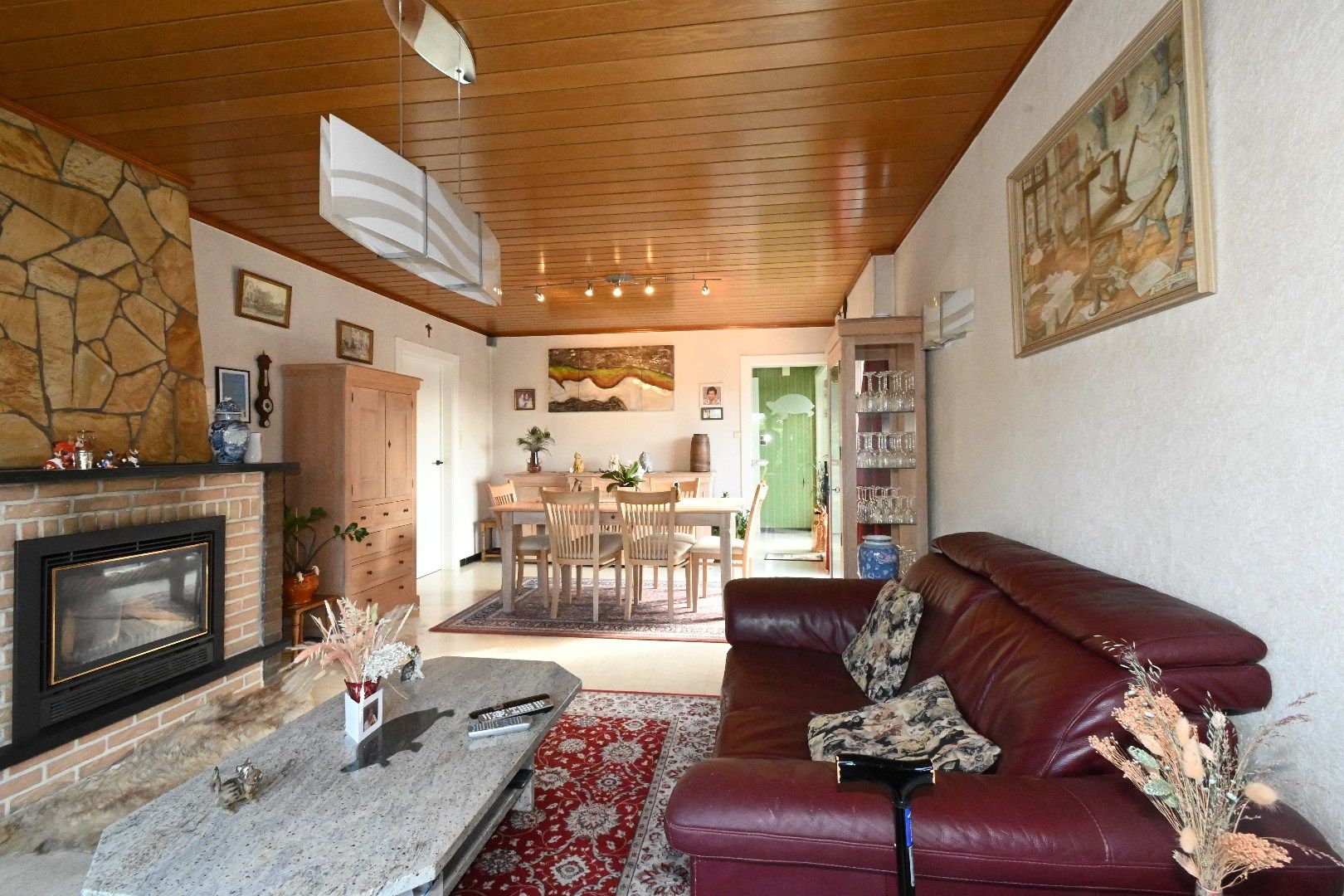 Alleenstaande woning met carport en tuin foto 6