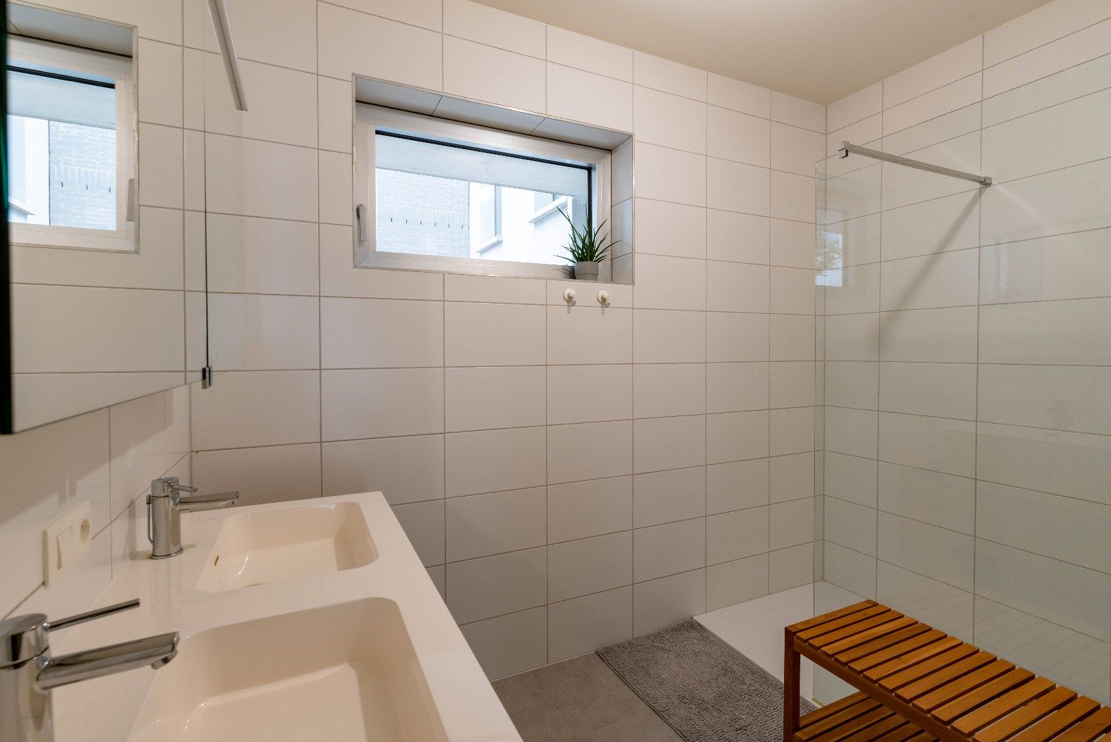 Luxueus afgewerkt nieuwbouwappartement met 2 slk en terras foto 13